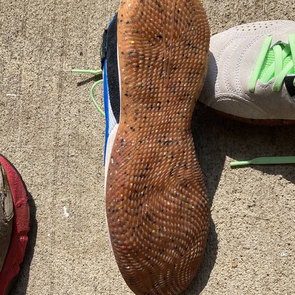 Nike street gato indoor soccer shoes like new men’s size 8.5